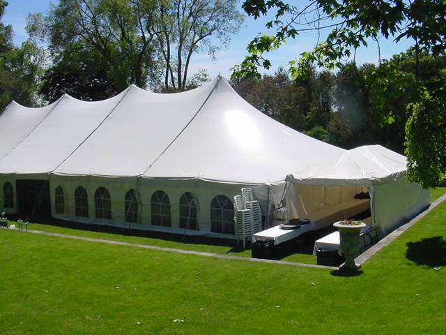 40 X 100 WEDDING POLE TENT (For up to 400 people)