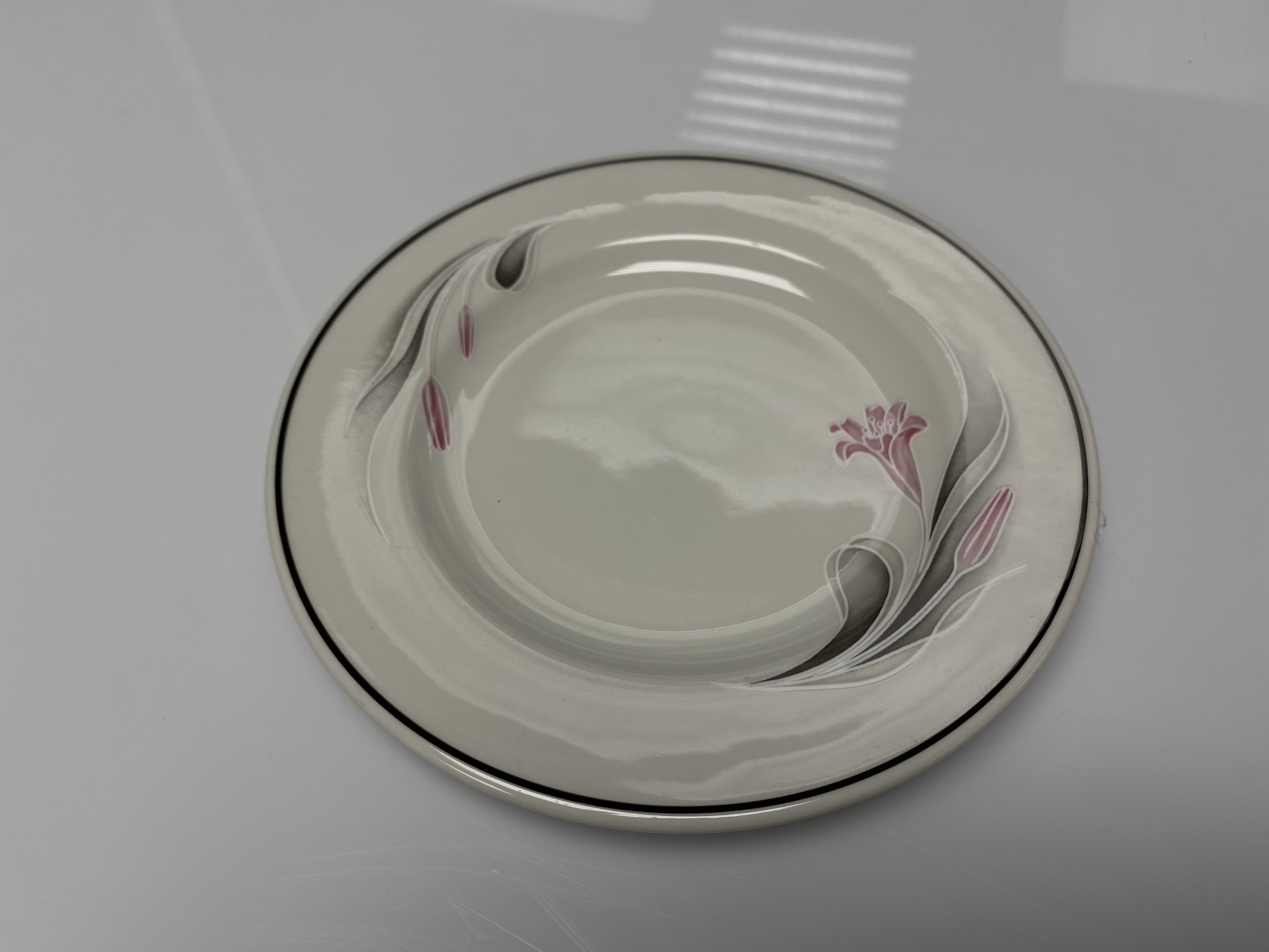 SPRING LILY 6" SIDE PLATE