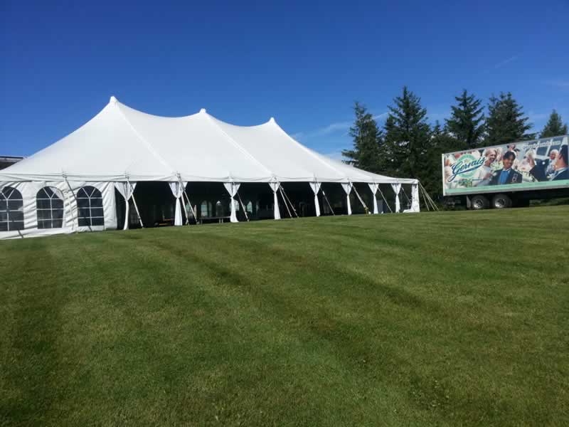 40 X 80 WEDDING POLE TENT (For up to 320 people)
