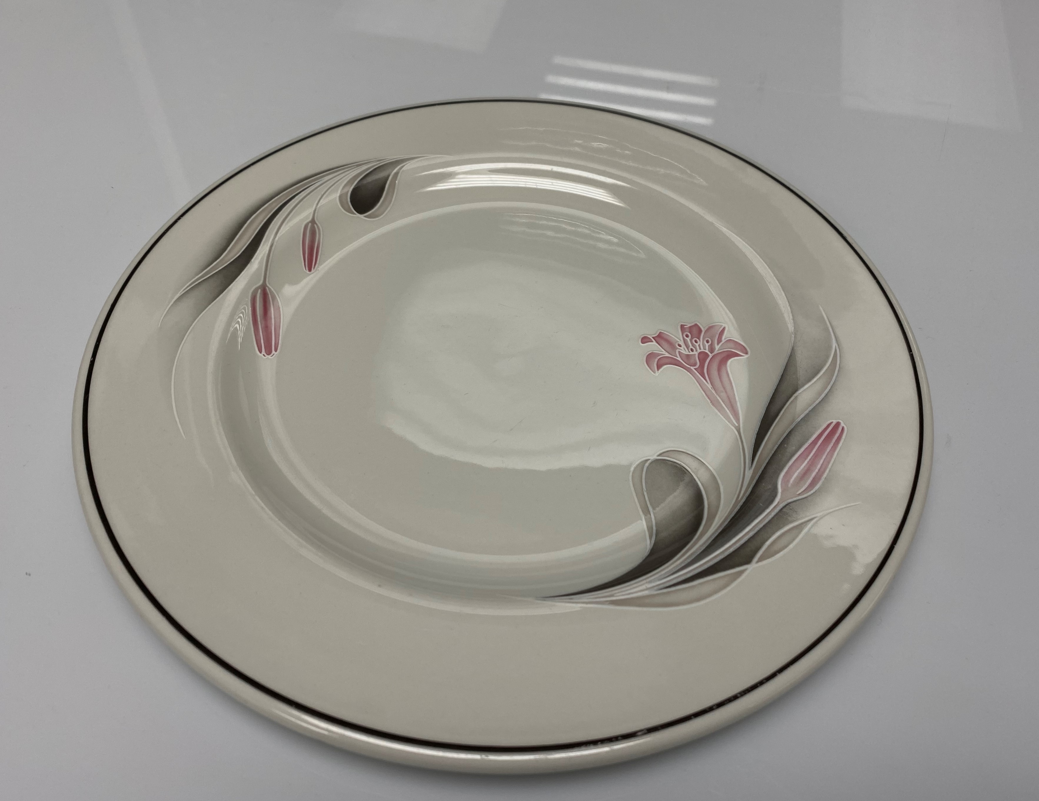 SPRING LILY 10" DINNER PLATE