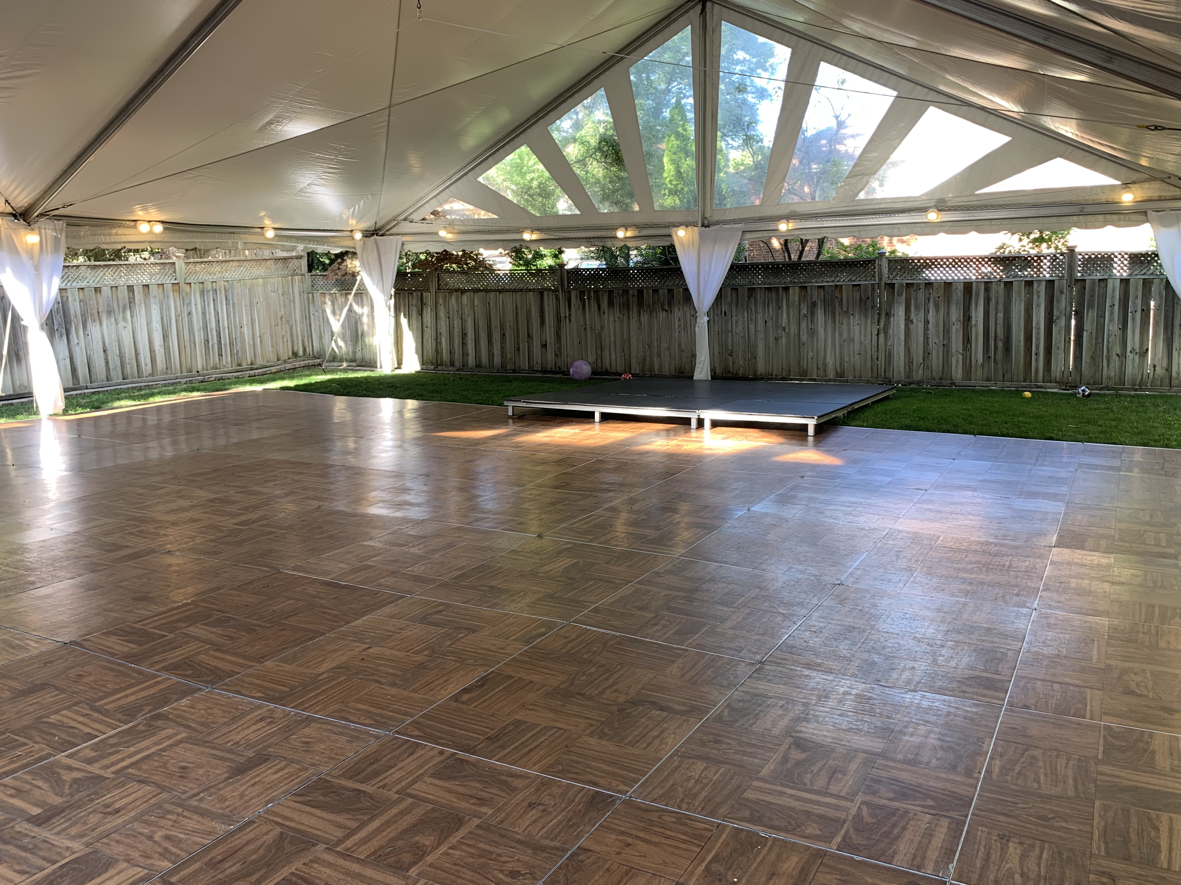 3'X4' PARQUET OUTDOOR DANCE FLOOR (12x12=12 pcs, 15x16= 20 pcs, 20x21= 35 pcs) Must be covered by tent or overhead structure 