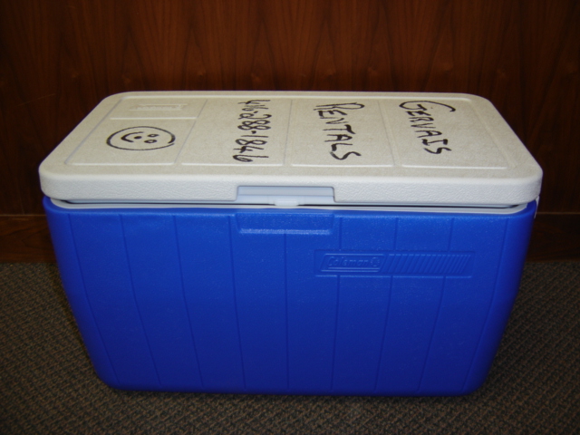 COOLER RENTAL 48 Quart- HOLDS 1 26lb bag of ice (only available when ice is purchased)