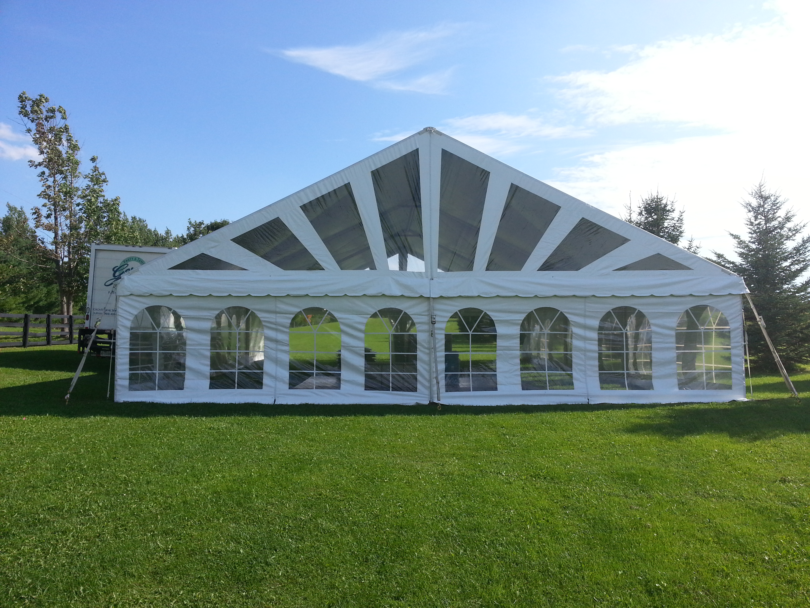 40X40 ULTIMATE FRAME TENT WHITE TOP (For up to 160 people just tables & chairs)